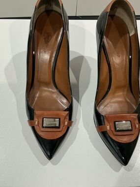 Dolce&Gabbana black, patent leather pointed toe, stiletto pumps logo plaque EU41